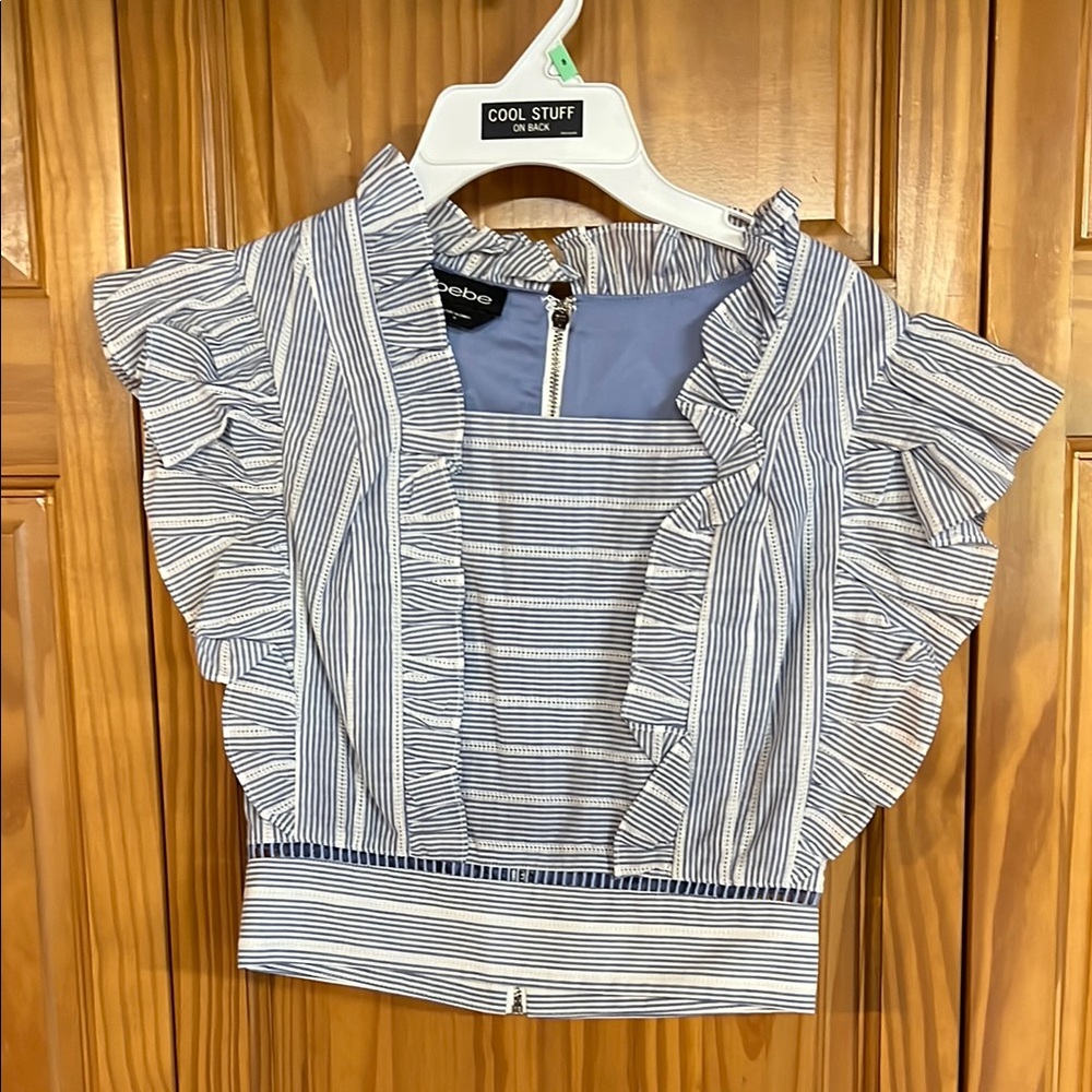 Bebe Gray Cropped Ruffled Blouse Crop Top